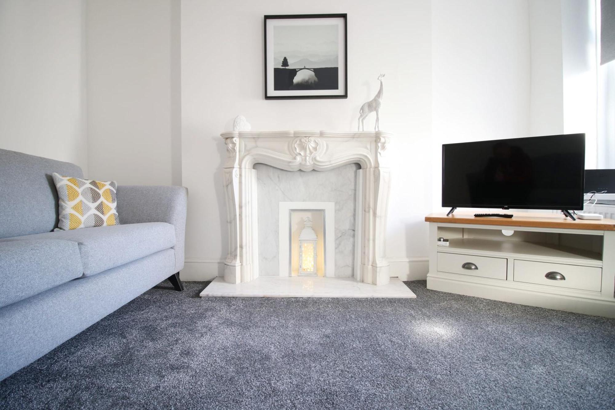 Very Special Home In Rhondda Valley Herbert House By Staystaycations Treorky ภายนอก รูปภาพ